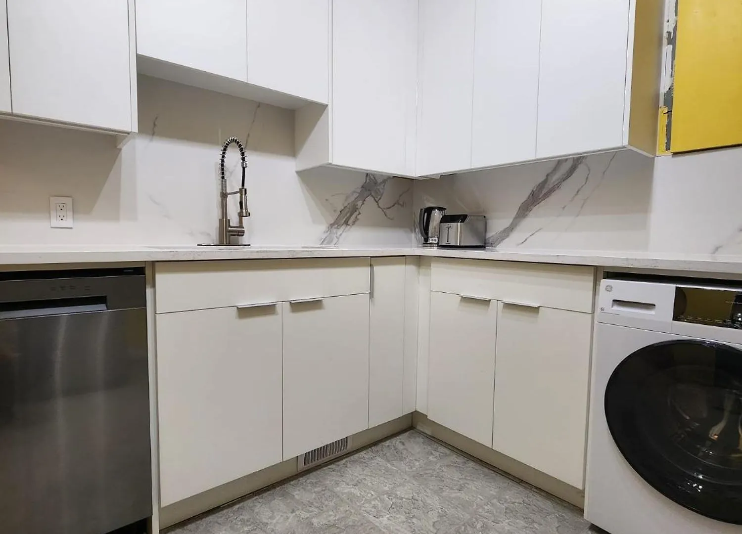 דירות YYC 2-Bed House For Downtown, Stampede & Mountains