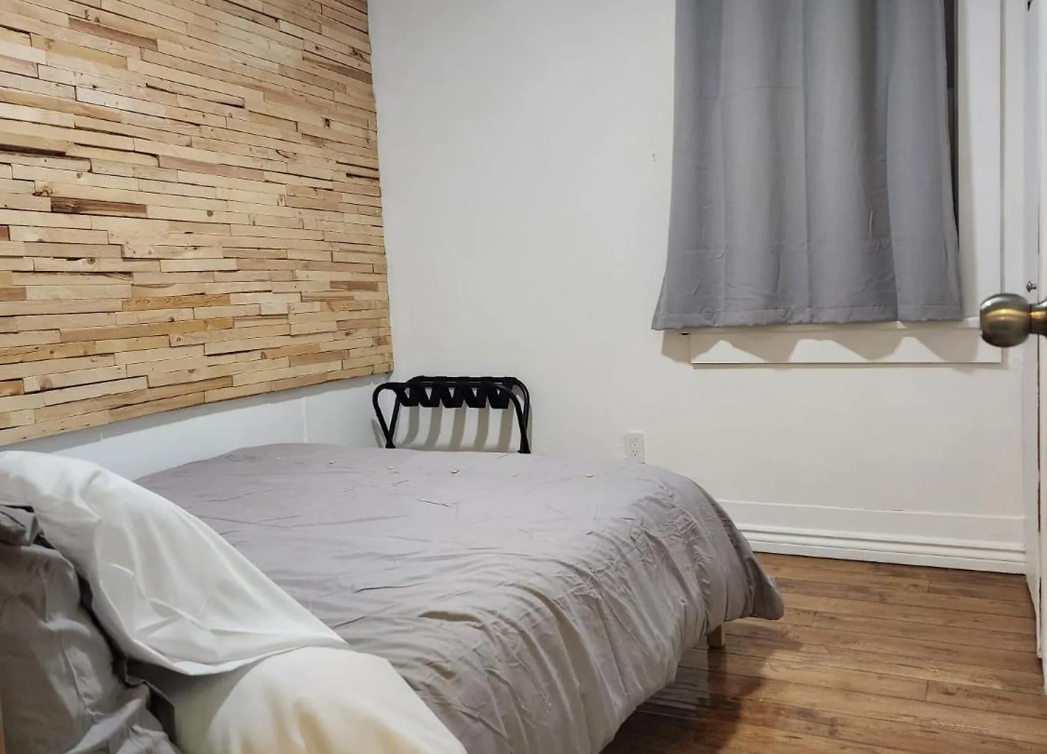 2-Bed House For Downtown, Stampede & Mountains Daire YYC 0*,  Kanada