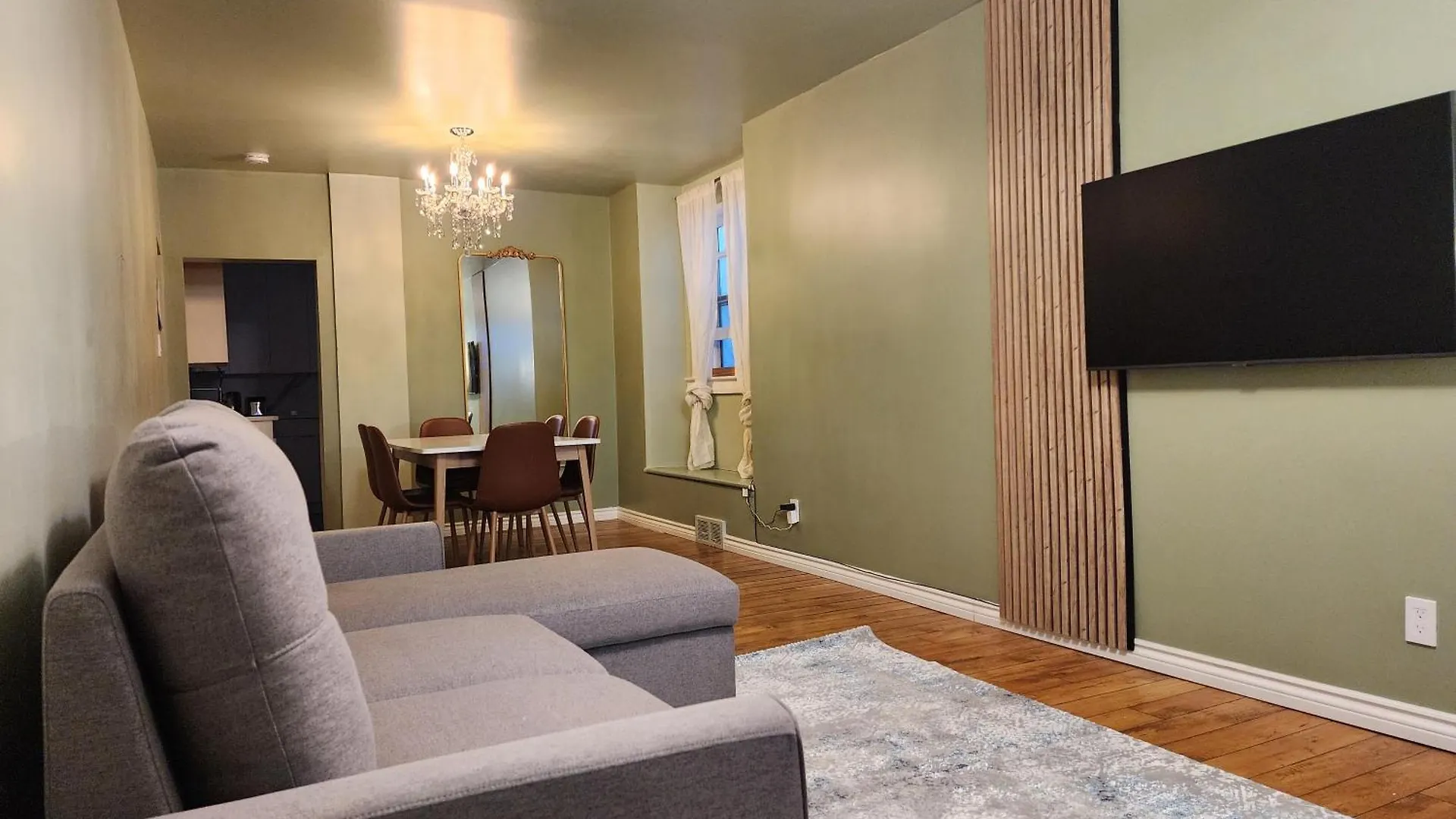 Ferienwohnung 2-Bed House For Downtown, Stampede & Mountains YYC Apartment